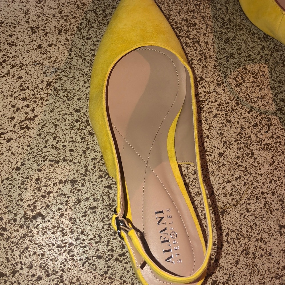 Shoes - Picture 2 of 3